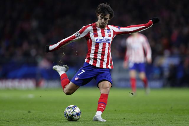 对俱乐部的 对俱乐部的